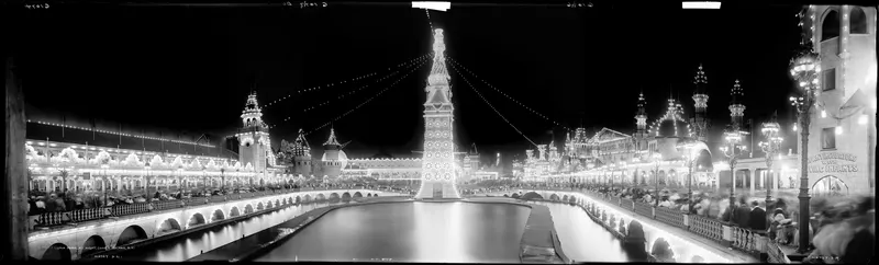 Luna Park at Night, Coney Island 1905. Luna Park was outlined in about 250,000 electric bulbs at a time when most American homes had no electricity at all.